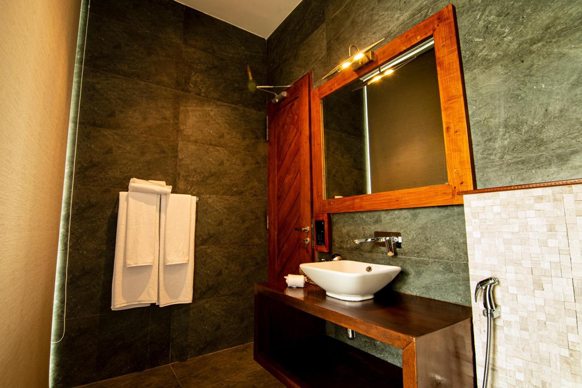 The Rockwall Boutique Hotel Bentota Dış mekan fotoğraf